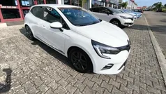Branco Usado 2021 Renault Clio V Zen Citadino | € 14.450 (Preço justo)