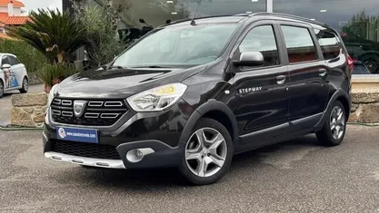 Preto Usado 2022 Dacia Lodgy Stepway Monovolume | € 19.990 (Preço justo)