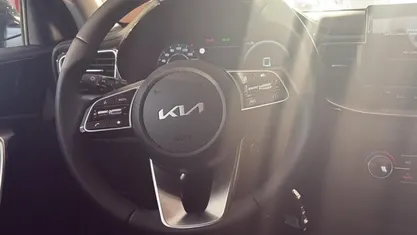 Preto Novo 2025 Kia Ceed Citadino | € 23.500 (Preço justo)