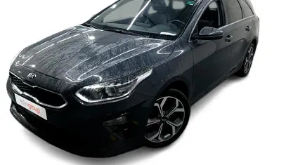Usado Kia Ceed Sportswagon 136 HP (100 kW) 2021 Cinzento Carrinha