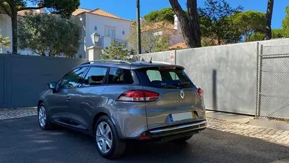 Cinzento Usado 2015 Renault Clio GrandTour Carrinha | € 8.300 (Preço justo)