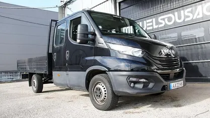 Usado Iveco Daily 160 HP (117 kW) 2023 Preto