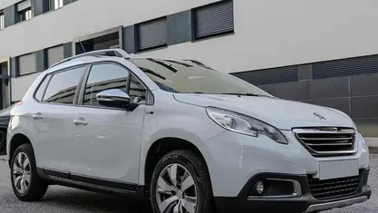 Branco Usado 2015 Peugeot 2008 SUV | € 6.250 (Super Preço)