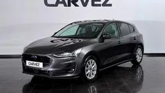 Cinza Usado 2022 Ford Focus Titanium Citadino | € 18.900 (Preço justo)