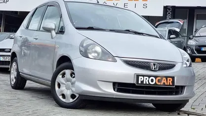 Cinzento Usado 2005 Honda Jazz Citadino | € 3.950 (Preço justo)