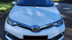 Usado 2015 Toyota Auris Comfort Citadino | € 9.450 (Super Preço)