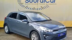 Cinzento Usado 2022 Kia Rio | € 16.000 (Preço justo)