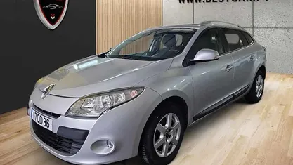 Cinzento Usado 2013 Renault Mégane GrandTour Carrinha | € 7.950 (Preço justo)