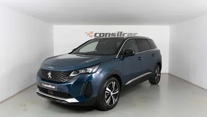Azul Usado 2024 Peugeot 5008 | € 28.890 (Preço justo)