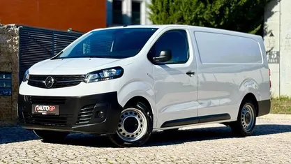 Usado Opel Vivaro 145 HP (106 kW) 2022 Branco Monovolume
