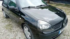 Preto Usado 2002 Renault Clio II Citadino | € 3.200