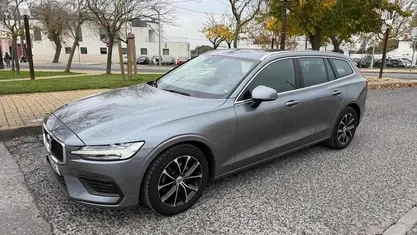 Cinzento Usado 2019 Volvo V60 Carrinha | € 23.790 (Bom preço)