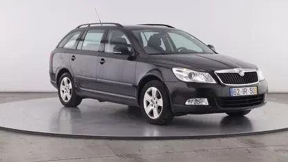 Preto Usado 2010 Skoda Octavia Elegance Carrinha | € 6.950 (Preço justo)