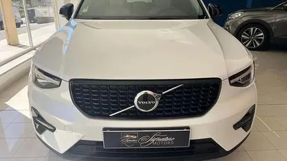 Usado Volvo XC40 Plus 129 HP (94 kW) 2023 SUV