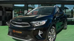 Preto Usado 2023 Kia Stonic SUV | € 16.980 (Preço justo)