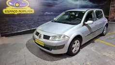 Cinzento Usado 2003 Renault Mégane II Authentique Citadino | € 3.250 (Preço justo)
