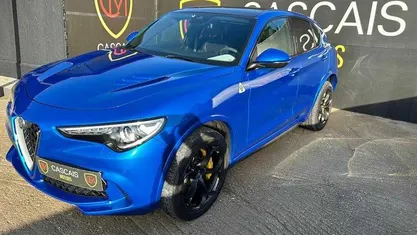 Azul Usado 2018 Alfa Romeo Stelvio SUV | € 59.990 (Bom preço)