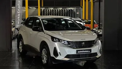 Usado Peugeot 3008 Active 130 HP (95 kW) 2022 Branco SUV
