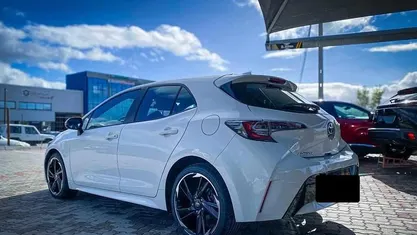 Branco Usado 2019 Toyota Corolla Citadino | € 16.490 (Preço justo)