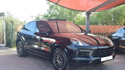 Preto Usado 2019 Porsche Cayenne SUV | € 77.850 (Preço justo)