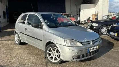Usado Opel Corsa 75 HP (55 kW) 2001 Citadino