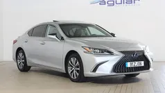Cinza Usado 2019 Lexus ES300H Sedan | € 34.900