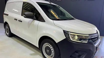 Usado Renault Kangoo Techno 95 HP (69 kW) 2023 Branco Monovolume