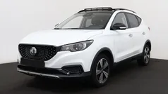 Branco Usado 2020 MG ZS Luxury Sedan | € 16.650 (Preço justo)