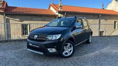 Preto Usado 2017 Dacia Sandero Stepway Citadino | € 9.990 (Preço justo)