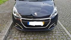Azul Usado 2017 Peugeot 208 Citadino | € 8.500 (Bom preço)