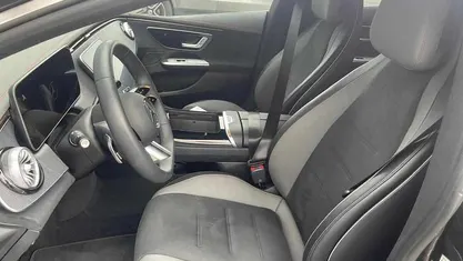 Usado Mercedes EQE350 214 kW (292 HP) 2024 Sedan