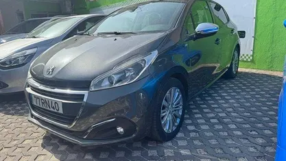 Usado 2016 Peugeot 208 Citadino | € 8.950 (Preço justo)