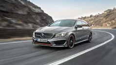 Cinzento Usado 2023 Mercedes CLA180 Shooting Brake Carrinha | € 32.250 (Super Preço)