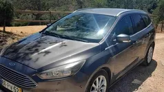 Cinzento Usado 2015 Ford Focus Carrinha | € 7.750 (Preço justo)