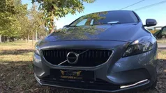 Cinzento Usado 2017 Volvo V40 Kinetic Carrinha | € 15.900 (Preço justo)