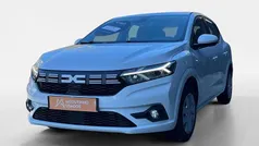 Branco Usado 2023 Dacia Sandero Expression Citadino | € 15.990 (Preço justo)