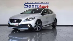 Cinzento Usado 2015 Volvo V40 CC Carrinha | € 13.950 (Preço justo)
