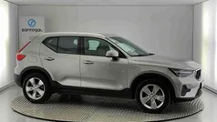 Cinzento Usado 2024 Volvo XC40 Core SUV | € 34.990 (Preço justo)