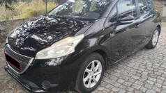 Preto Usado 2015 Peugeot 208 Active Citadino | € 7.750 (Bom preço)