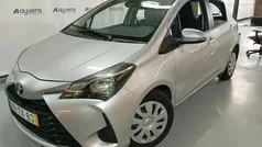 Cinza Usado 2017 Toyota Yaris Active Citadino | € 13.400 (Preço justo)