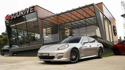 Cinzento Usado 2010 Porsche Panamera | € 39.000 (Preço justo)
