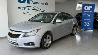 Usado Chevrolet Cruze LT 149 HP (109 kW) 2010 Cinza Sedan