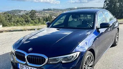 Azul Usado 2021 BMW 330 Sedan | € 32.500 (Preço justo)