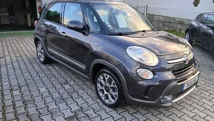Usado Fiat 500L 95 HP (69 kW) 2016 Cinzento Monovolume