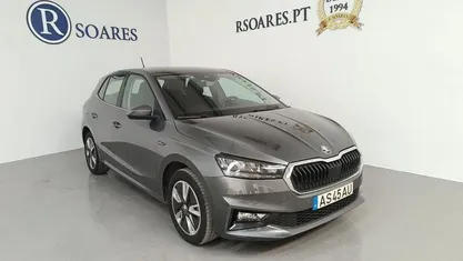 Cinza Usado 2022 Skoda Fabia First Edition Citadino | € 19.450 (Preço justo)