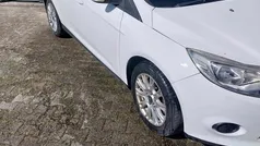 Branco Usado 2012 Ford Focus Citadino | € 6.900 (Preço justo)