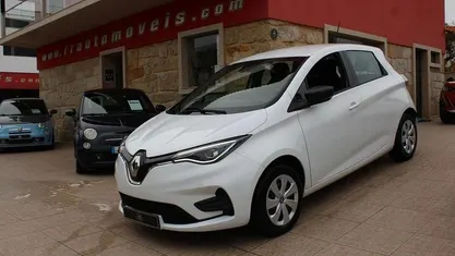 Branco Usado 2020 Renault Zoe Life Citadino | € 14.990 (Preço justo)
