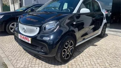 Preto Usado 2015 Smart ForFour Citadino | € 9.000 (Preço justo)