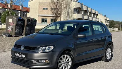 Usado 2015 VW Polo LOUNGE Citadino | € 12.750 (Preço justo)