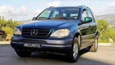 Verde escuro Usado 1999 Mercedes ML320 SUV | € 11.500